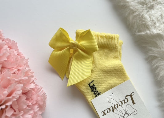 Short Socks with Lace at the Back