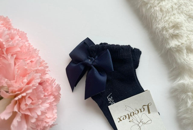 Short Socks with Lace at the Back