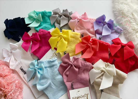 Short Socks with Lace at the Back
