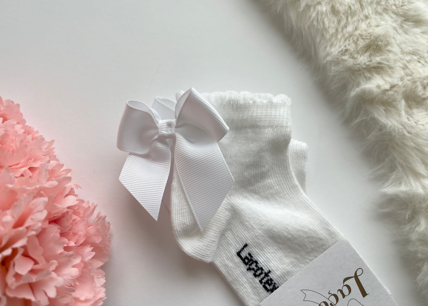 Short Socks with Lace at the Back