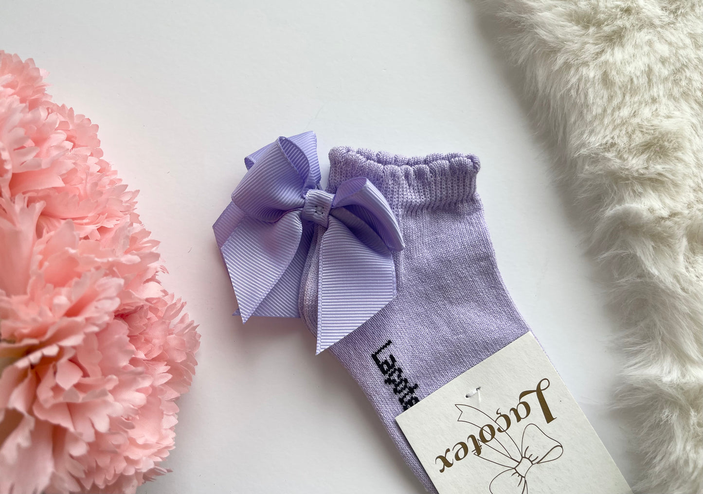 Short Socks with Lace at the Back